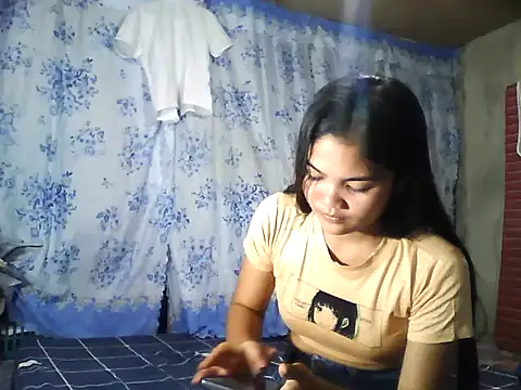 PinaySkinnyJust18 online show from 03/27/26, 08:26