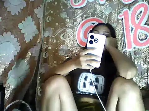 PinaySkinnyJust18 online show from 02/14/26, 11:27