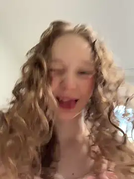 outside rosy online show from 04/10/26, 04:58