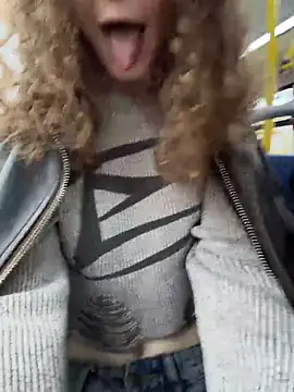 outside rosy online show from 04/03/26, 04:13