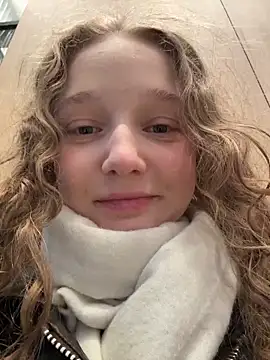 outside rosy online show from 03/12/26, 03:05