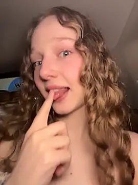 outside rosy online show from 03/13/26, 04:45