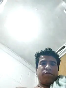 Snapshot of Eduardoo18cm chatting on 05/08/26, 01:42 Eduardoo18cm online show from 05/08/26, 01:42