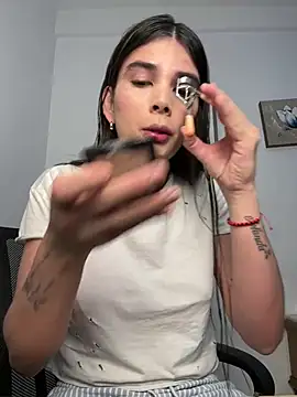 Snapshot of Lily_WellGifted chatting on 02/03/26, 07:57 Lily WellGifted online show from 02/03/26, 07:57