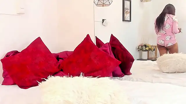 annarosse  online show from 03/12/26, 12:09