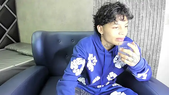 Dogan Renzo0 online show from 02/14/26, 08:31