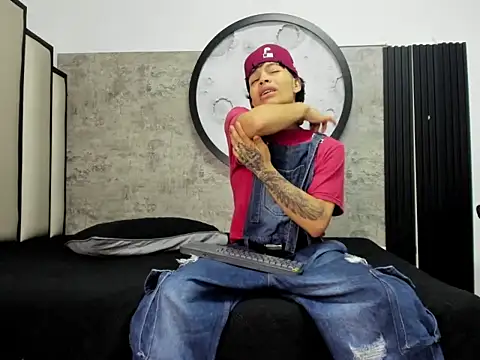 Dogan Renzo0 online show from 02/13/26, 09:26