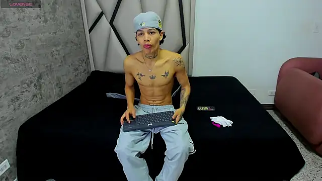 Dogan Renzo0 online show from 03/13/26, 01:38
