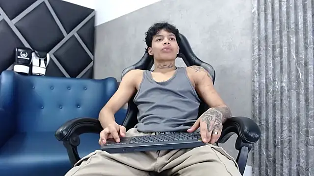 Dogan Renzo0 online show from 02/07/26, 08:06