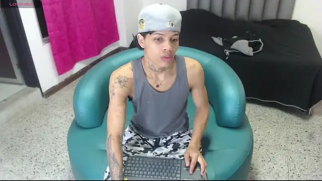 Dogan Renzo0 online show from 03/10/26, 11:36