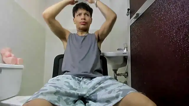 Dogan Renzo0 online show from 03/23/26, 08:41