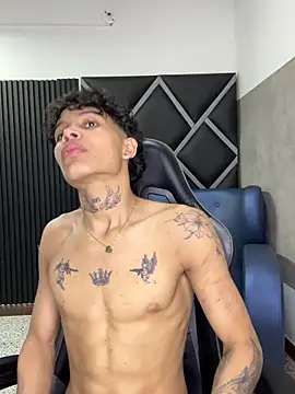 Dogan Renzo0 online show from 02/09/26, 08:51