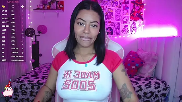 Danna Soffia online show from 04/18/26, 01:41
