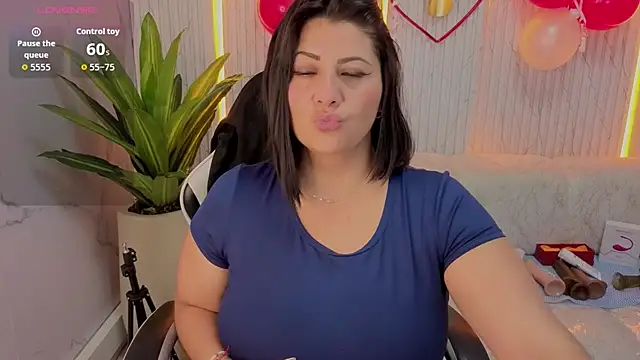 angele roux tp online show from 02/18/26, 07:32