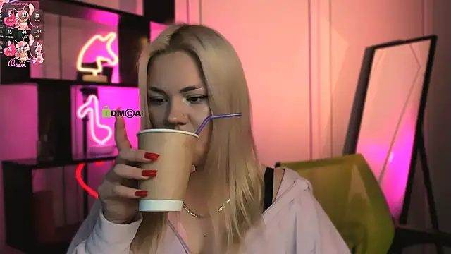 Snapshot of alexa_bonni chatting on 02/06/26, 09:55 alexa bonni online show from 02/06/26, 09:55