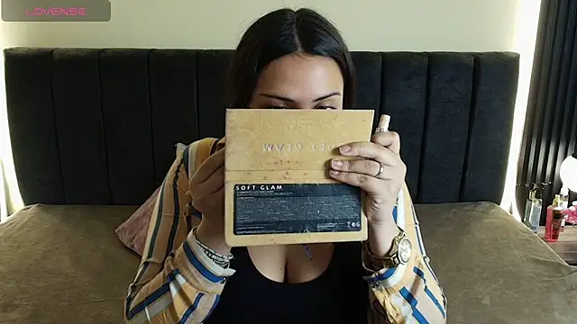 IvonneRoss  online show from 03/25/26, 12:04