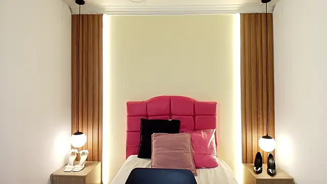 IvonneRoss  online show from 02/19/26, 11:51