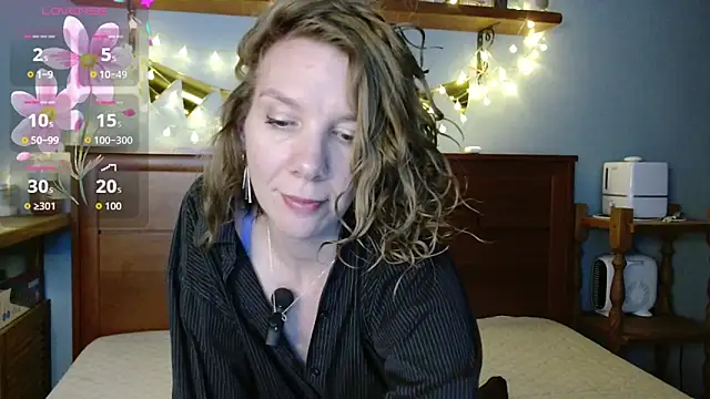 Daisy Lovely online show from 04/10/26, 05:14