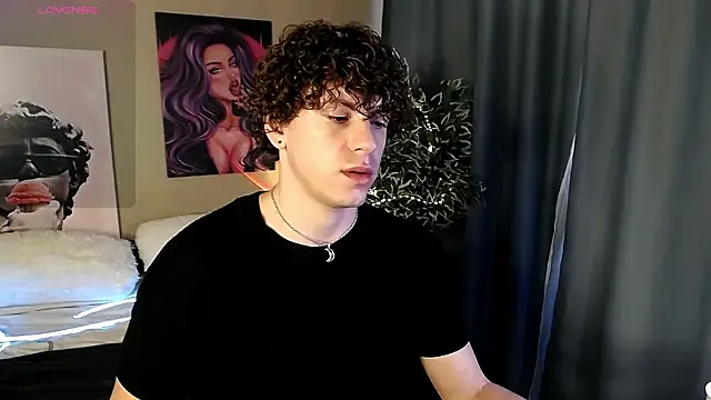 Snapshot of TylerGibson chatting on 06/05/26, 06:07 TylerGibson online show from 06/05/26, 06:07