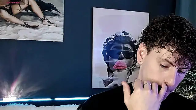 Snapshot of TylerGibson chatting on 06/27/26, 09:15 TylerGibson online show from 06/27/26, 09:15