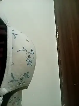 Prajakta123 online show from 02/02/26, 05:23