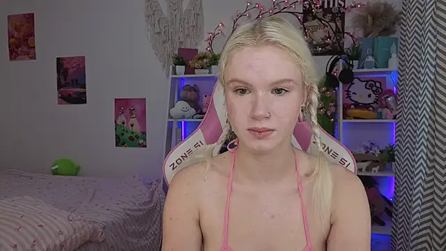 Mia WaterFall online show from 07/03/26, 03:13