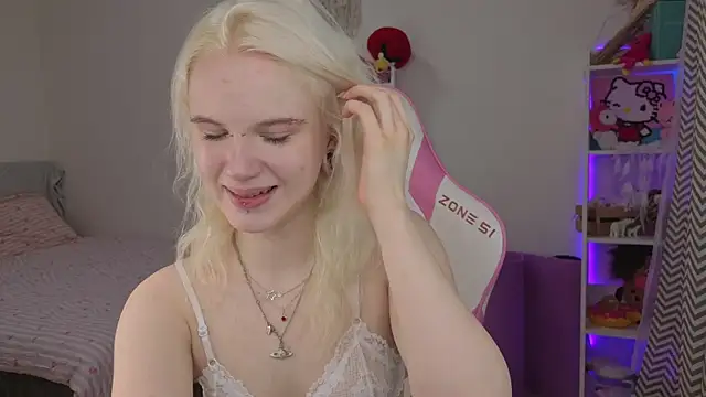 Mia WaterFall online show from 04/10/26, 03:24