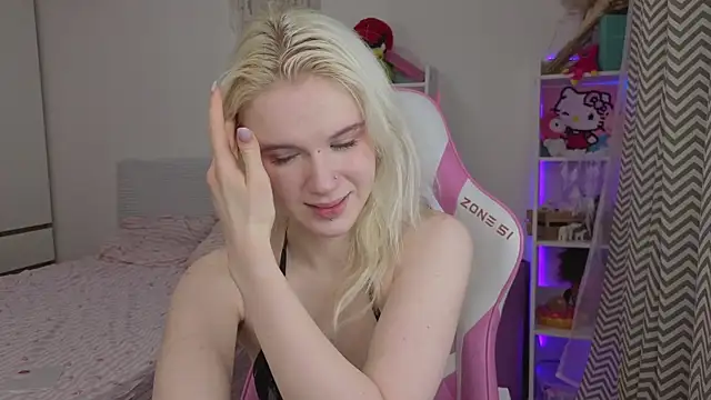 Mia WaterFall online show from 04/06/26, 03:24