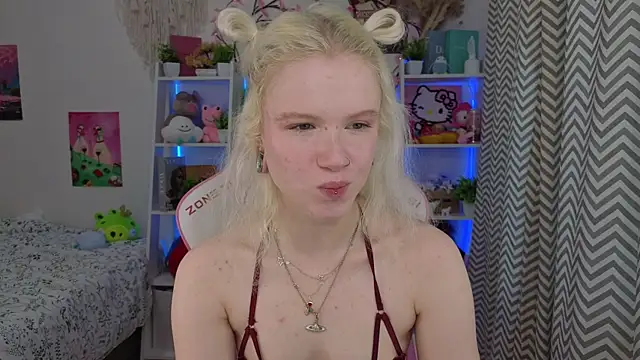 Mia WaterFall online show from 05/08/26, 03:21