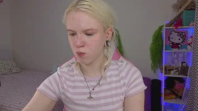Mia WaterFall online show from 04/26/26, 03:37