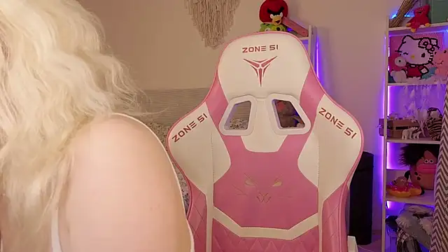 Mia WaterFall online show from 03/21/26, 03:30