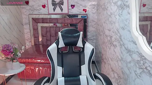 Melisa v online show from 04/17/26, 08:33