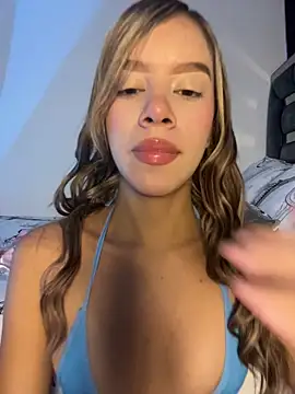 BellaMoon  online show from 03/04/26, 05:42