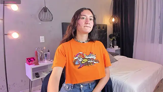 isabella nowa online show from 02/22/26, 12:07