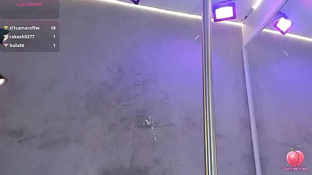 isabella nowa online show from 03/18/26, 03:35