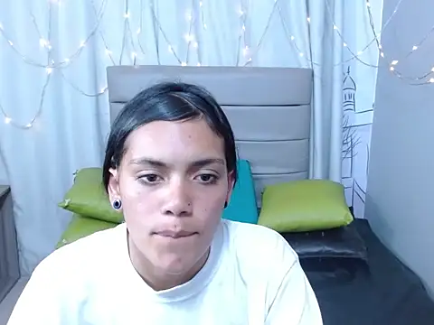 cora desirers707 online show from 02/23/26, 09:04