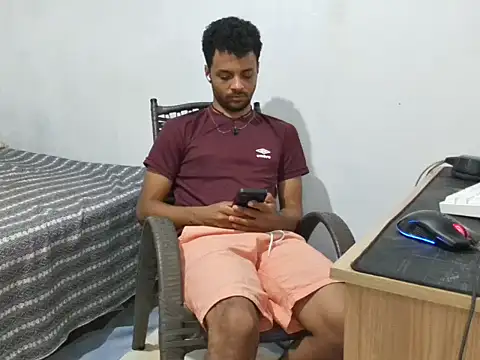 Snapshot of Eton- chatting on 07/18/26, 05:05 Eton- online show from 07/18/26, 05:05