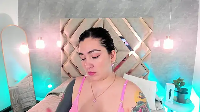 KathiaJenner online show from 02/12/26, 12:05