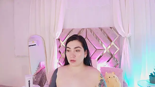 Snapshot of KathiaJenner chatting on 03/15/26, 11:17 KathiaJenner online show from 03/15/26, 11:17