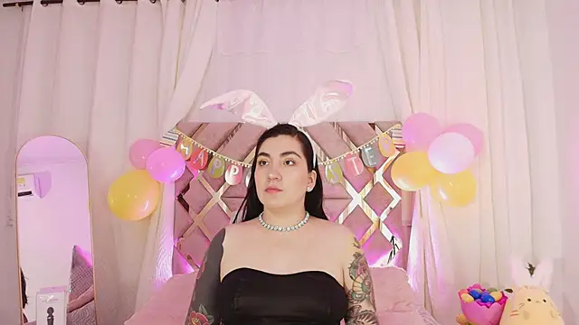 Snapshot of KathiaJenner chatting on 04/01/26, 11:22 KathiaJenner online show from 04/01/26, 11:22