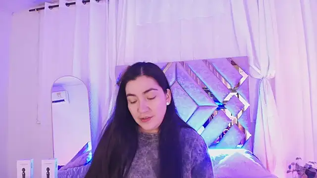 Snapshot of KathiaJenner chatting on 06/18/26, 11:15 KathiaJenner online show from 06/18/26, 11:15