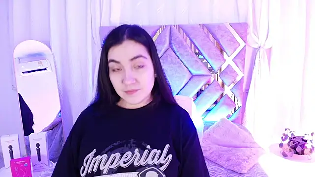Snapshot of KathiaJenner chatting on 06/26/26, 11:16 KathiaJenner online show from 06/26/26, 11:16