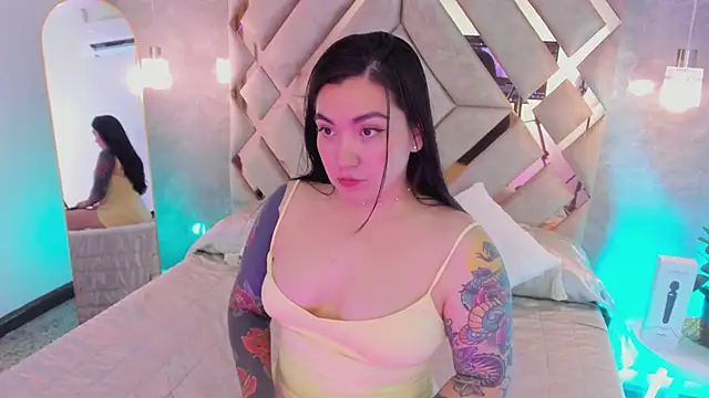 KathiaJenner online show from 02/09/26, 01:42