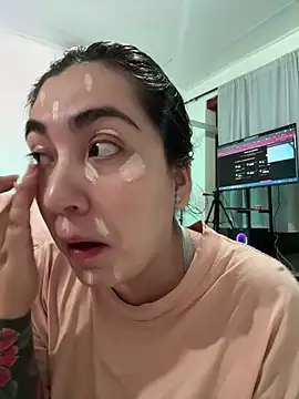 Snapshot of KathiaJenner chatting on 03/20/26, 11:33 KathiaJenner online show from 03/20/26, 11:33