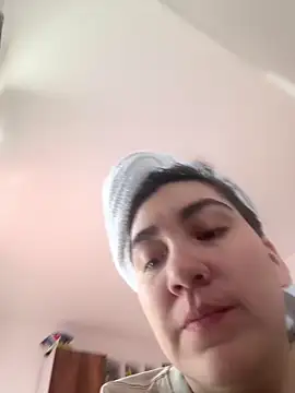 Snapshot of KathiaJenner chatting on 03/10/26, 03:38 KathiaJenner online show from 03/10/26, 03:38