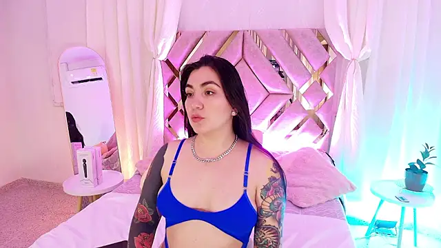 Snapshot of KathiaJenner chatting on 03/16/26, 11:58 KathiaJenner online show from 03/16/26, 11:58