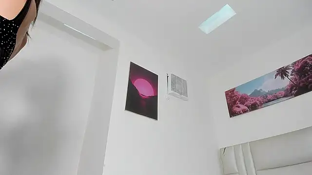 Snapshot of emily__mcqueen chatting on 02/24/26, 09:48 emily mcqueen online show from 02/24/26, 09:48