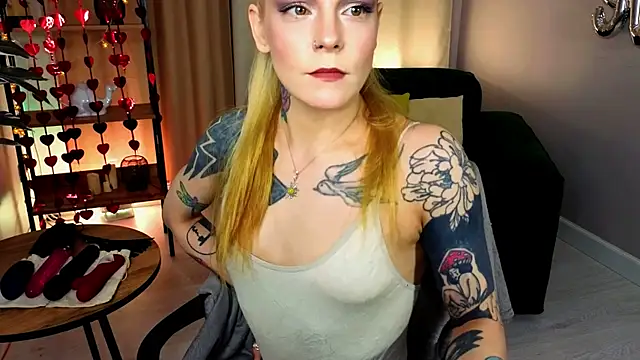 Snapshot of cherrie_sherry chatting on 02/19/26, 09:01 cherrie sherry online show from 02/19/26, 09:01