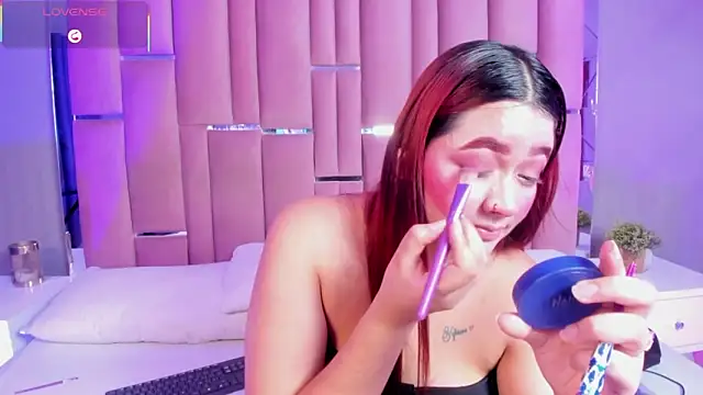 Snapshot of Saoryy__ chatting on 02/17/26, 10:07 Saoryy online show from 02/17/26, 10:07