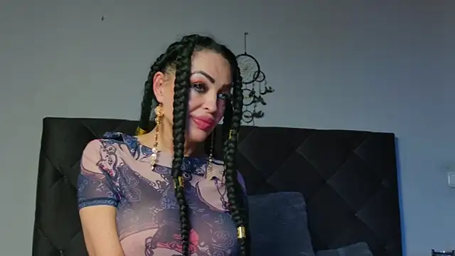 LadyRavenna online show from 04/13/26, 04:44